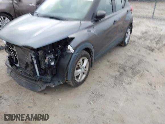 2020 Nissan Kicks S z VIN 3N1CP5BV9LL530914, wystawiony jako IAAI lot #41963479 z przebiegiem 93 062 mil mil oraz . Historia ofert i sprzedaży dostępna na DreamBid. Obrazek 2.