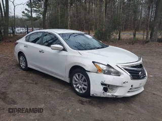 2014 Nissan Altima 2.5 S with VIN 1N4AL3AP2EN335771, listed as a IAAI auction lot 41202964 with 164,995 mi miles. Bid and sale history available at carsss.com. Image 1.