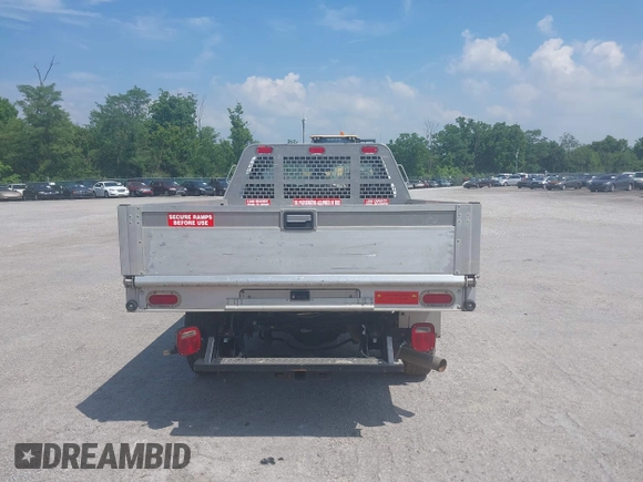 2018 Ford F-250 XL z VIN 1FDBF2A60JEC21183, wystawiony jako IAAI lot #42589005 z przebiegiem 76 581 mil mil oraz . Historia ofert i sprzedaży dostępna na DreamBid. Obrazek 15.