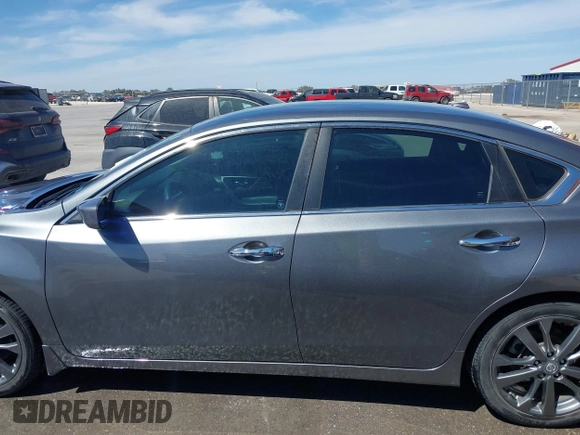 2018 Nissan Altima 2.5 SR with VIN 1N4AL3AP7JC475451, listed as a IAAI auction lot 41814760 with 38,440 mi miles. Bid and sale history available at carsss.com. Image 14.