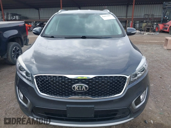 2018 Kia Sorento EX with VIN 5XYPHDA5XJG349848, listed as a IAAI auction lot 42053441 with 135,538 mi miles and . Bid and sale history available at carsss.com. Image 6.