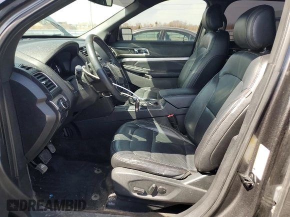 2017 Ford Explorer XLT z VIN 1FM5K8DH9HGC49507, wystawiony jako Copart lot #50566635 z przebiegiem 131 880 mil mil oraz Szkoda całkowita • Salvage title. Historia ofert i sprzedaży dostępna na DreamBid. Obrazek 7.