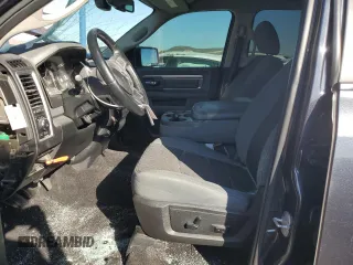 2017 Ram 1500 SLT z VIN 1C6RR6TT1HS730349, wystawiony jako Copart lot #46848385 z przebiegiem Nie podano mil oraz Szkoda całkowita • Salvage title. Historia ofert i sprzedaży dostępna na DreamBid. Obrazek 7.
