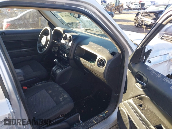 2012 Jeep Patriot Sport z VIN 1C4NJRBB8CD511426, wystawiony jako IAAI lot #41669648 z przebiegiem 147 016 mil mil oraz . Historia ofert i sprzedaży dostępna na DreamBid. Obrazek 5.
