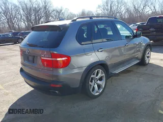 2010 BMW X5 z VIN 5UXFE8C52AL312465, wystawiony jako IAAI lot #41768870 z przebiegiem 144 942 mil mil oraz . Historia ofert i sprzedaży dostępna na DreamBid. Obrazek 4.