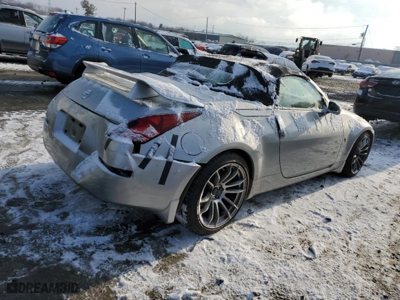 2005 Nissan 350Z Touring with VIN JN1AZ36A85M756481, listed as a Copart auction lot 88219475 with NaN miles and Salvage Title. Bid and sale history available at carsss.com. Image 3.