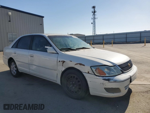 2001 Toyota Avalon XL with VIN 4T1BF28BX1U140913, listed as a Copart auction lot 56253065 with 110,880 mi miles and Clean Title. Bid and sale history available at DreamBid. Image 4.