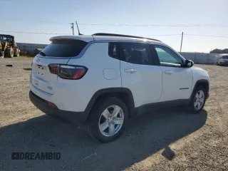 2022 Jeep Compass Latitude with VIN 3C4NJDBB5NT166176, listed as a Copart auction lot 53096845 with 25,758 mi miles and Salvage title. Bid and sale history available at DreamBid. Image 3.