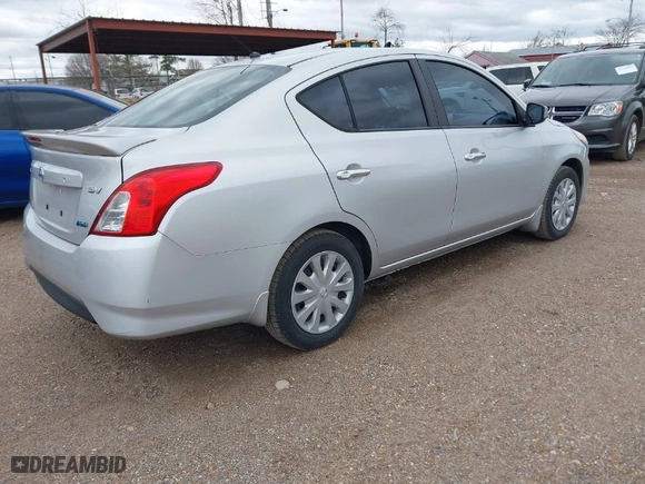 2015 Nissan Versa S Plus with VIN 3N1CN7AP9FL863798, listed as a IAAI auction lot 41738099 with 147,280 mi miles. Bid and sale history available at carsss.com. Image 4.