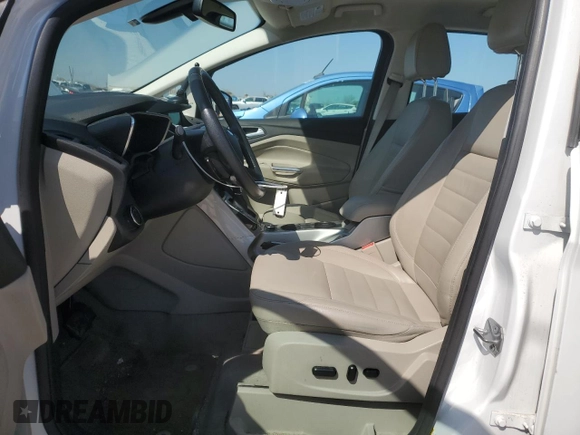 2014 Ford C-Max SEL z VIN 1FADP5BU8EL510425, wystawiony jako Copart lot #50811505 z przebiegiem 136 922 mil mil oraz Szkoda całkowita • Salvage title. Historia ofert i sprzedaży dostępna na DreamBid. Obrazek 7.