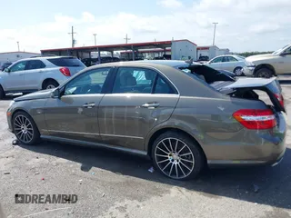 2012 Mercedes-Benz E 350 Luxury z VIN WDDHF5KB5CA629139, wystawiony jako IAAI lot #42360346 z przebiegiem 142 949 mil mil oraz . Historia ofert i sprzedaży dostępna na DreamBid. Obrazek 14.