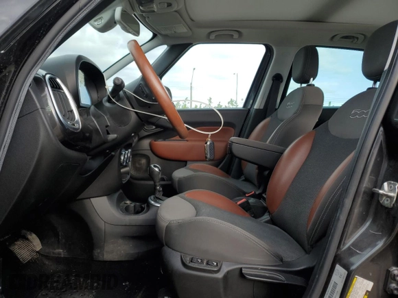 2014 FIAT 500L Trekking z VIN ZFBCFADHXEZ025169, wystawiony jako Copart lot #56508015 z przebiegiem 85 992 mil mil oraz Szkoda całkowita • Salvage title. Historia ofert i sprzedaży dostępna na DreamBid. Obrazek 7.