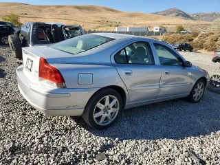2006 Volvo S60 2.5L Turbo with VIN YV1RS592X62533984, listed as a Copart auction lot 73839384 with 147,608 mi miles and Clean Title. Bid and sale history available at carsss.com. Image 3.