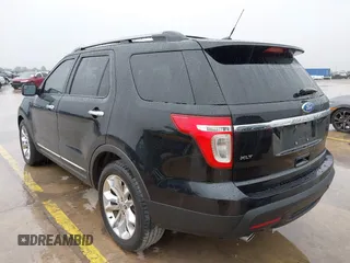 2011 Ford Explorer XLT with VIN 1FMHK7D81BGA50577, listed as a IAAI auction lot 41894045 with 139,674 mi miles and . Bid and sale history available at carsss.com. Image 3.