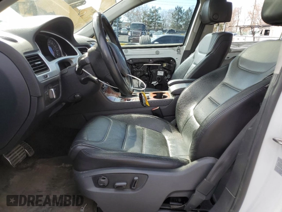 2012 Volkswagen Touareg с VIN WVGEG9BP1CD007581, выставлен на аукционе Copart как лот 47958355 с пробегом 79 649 миль миль и Списание • Salvage title. История ставок и продаж доступна на DreamBid. Изображение 7.