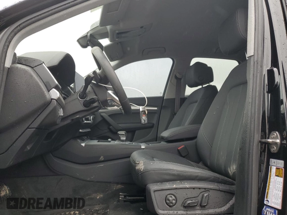 2024 Audi Q5 Komfort with VIN WA1AAAFY9R2001227, listed as a Copart auction lot 80048624 with 11,402 mi miles and Salvage Title. Bid and sale history available at carsss.com. Image 7.