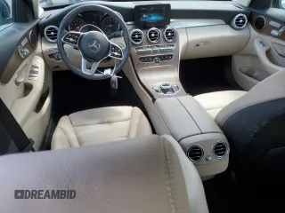 2019 Mercedes-Benz C 300 z VIN 55SWF8DBXKU289278, wystawiony jako Copart lot #54876675 z przebiegiem 37 105 mil mil oraz Szkody całkowita. Historia ofert i sprzedaży dostępna na DreamBid. Obrazek 8.