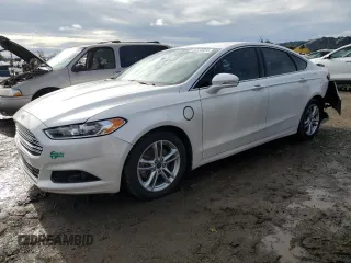 2015 Ford Fusion Energi Titanium with VIN 3FA6P0SU2FR284168, listed as a Copart auction lot 80335624 with 212,282 mi miles and Salvage Title. Bid and sale history available at carsss.com. Image 1.