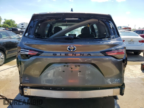 2021 Toyota Sienna XLE with VIN 5TDYSKFC3MS018859, listed as a Copart auction lot 55819654 with 89,399 mi miles and Salvage title. Bid and sale history available at DreamBid. Image 6.
