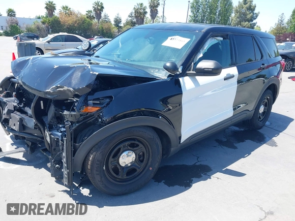 2020 Ford Police Interceptor Utility z VIN 1FM5K8AB6LGA19058, wystawiony jako IAAI lot #42223865 z przebiegiem 67 047 mil mil oraz . Historia ofert i sprzedaży dostępna na DreamBid. Obrazek 18.