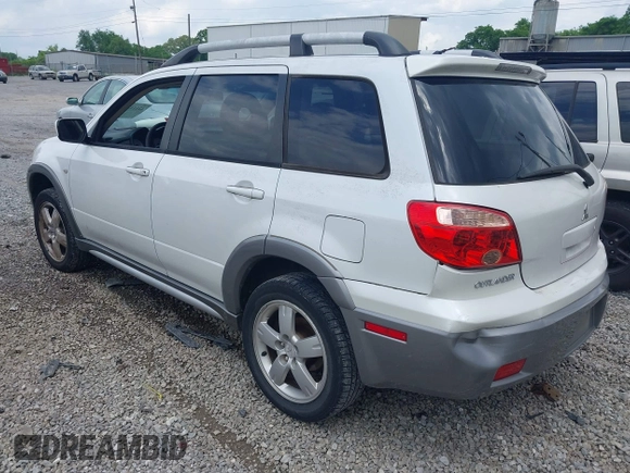 2005 Mitsubishi Outlander XLS with VIN JA4LX41F95U031468, listed as a IAAI auction lot 42114377 with 172,413 mi miles. Bid and sale history available at carsss.com. Image 3.