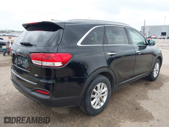 2018 Kia Sorento LX with VIN 5XYPG4A30JG384884, listed as a IAAI auction lot 41931992 with 140,919 mi miles. Bid and sale history available at carsss.com. Image 4.