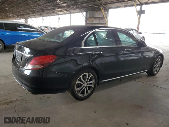 2016 Mercedes-Benz C 300 z VIN 55SWF4JB0GU165508, wystawiony jako Copart lot #58402445 z przebiegiem 183 052 mil mil oraz Czysty tytuł • Clean title. Historia ofert i sprzedaży dostępna na DreamBid. Obrazek 3.