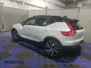 2021 Volvo XC40 z VIN YV4ED3UR6M2451820, wystawiony jako Copart lot #54514045 z przebiegiem 44 274 mil mil oraz Tytuł czysty. Historia ofert i sprzedaży dostępna na DreamBid. Obrazek 2.
