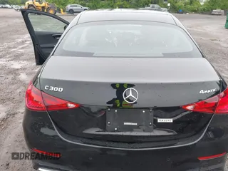 2024 Mercedes-Benz C 300 z VIN W1KAF4HB7RR164070, wystawiony jako IAAI lot #42220022 z przebiegiem 22 290 mil mil oraz . Historia ofert i sprzedaży dostępna na DreamBid. Obrazek 16.