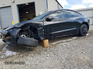 2022 Tesla Model 3 z VIN 5YJ3E1EA5NF190103, wystawiony jako Copart lot #58799305 z przebiegiem 87 862 mil mil oraz Czysty tytuł • Clean title. Historia ofert i sprzedaży dostępna na DreamBid. Obrazek 1.