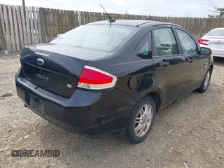 2008 Ford Focus SE with VIN 1FAHP35N38W241943, listed as a IAAI auction lot 41961279 with 187,752 mi miles. Bid and sale history available at carsss.com. Image 4.