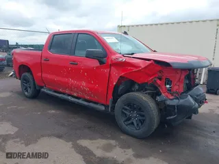 2019 Chevrolet Silverado 1500 LT Trail Boss with VIN 1GCPYFED7KZ285901, listed as a IAAI auction lot 40093853 with 105,746 mi miles. Bid and sale history available at carsss.com. Image 1.