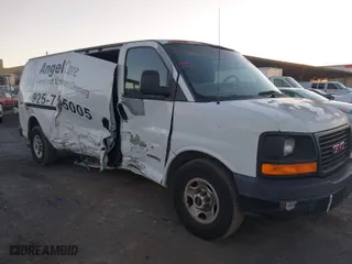 2003 GMC Savana Cargo Van Y3H Paratransit with VIN 1GTHG39U531108313, listed as a IAAI auction lot 40742517 with 126,065 mi miles. Bid and sale history available at carsss.com. Image 1.