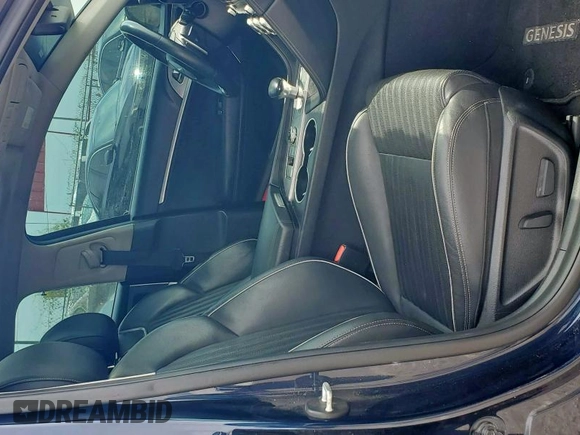 2020 Genesis G70 2.0T with VIN KMTG34LA5LU053373, listed as a Copart auction lot 61485275 with 59,966 mi miles and Salvage title. Bid and sale history available at DreamBid. Image 5.