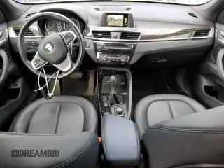 2016 BMW X1 xDrive28i z VIN WBXHT3C38G5F66931, wystawiony jako Copart lot #56720455 z przebiegiem 118 134 mil mil oraz Szkoda całkowita • Salvage title. Historia ofert i sprzedaży dostępna na DreamBid. Obrazek 8.