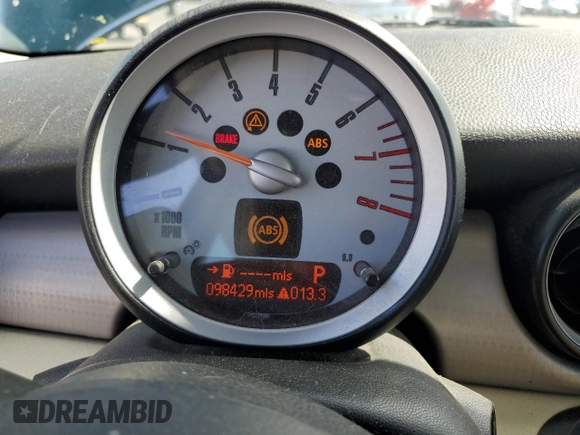 2009 MINI Hardtop S with VIN WMWMF73539TW85698, listed as a Copart auction lot 54957685 with 98,429 mi miles and Clean Title. Bid and sale history available at DreamBid. Image 9.