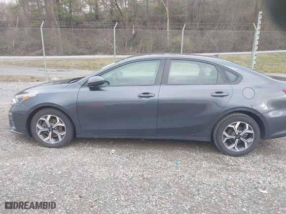 2021 Kia Forte LXS with VIN 3KPF24ADXME267687, listed as a IAAI auction lot 41811900 with 90,448 mi miles. Bid and sale history available at carsss.com. Image 14.