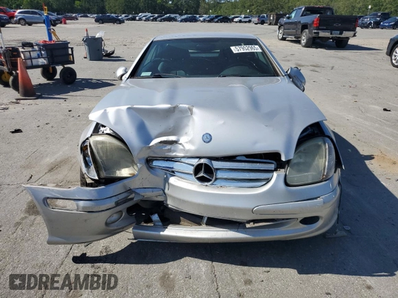 2001 Mercedes-Benz SLK 230 Kompressor с VIN WDBKK49F41F199410, выставлен на аукционе Copart как лот 57952965 с пробегом 54 646 миль миль и Списание • Salvage title. История ставок и продаж доступна на DreamBid. Изображение 5.