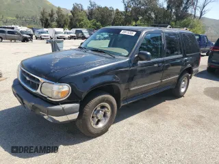 2000 Ford Explorer XLT z VIN 1FMZU63E0YZC04466, wystawiony jako Copart lot #55075205 z przebiegiem 195 071 mil mil oraz Szkoda całkowita • Salvage title. Historia ofert i sprzedaży dostępna na DreamBid. Obrazek 1.