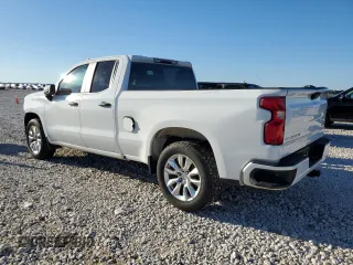 2020 Chevrolet Silverado 1500 Custom with VIN 1GCRWBEH9LZ336147, listed as a Copart auction lot 42966205 with 152,676 mi miles and Salvage Title. Bid and sale history available at carsss.com. Image 2.