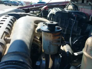 2005 Ford F-150 XLT с VIN 1FTPX14575KD79404, выставлен на аукционе IAAI как лот 43148660 с пробегом 212 414 миль миль и . История ставок и продаж доступна на DreamBid. Изображение 13.