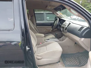 2005 Toyota Tacoma PreRunner с VIN 3TMJU62N15M004003, выставлен на аукционе IAAI как лот 42358836 с пробегом 310 440 миль миль и . История ставок и продаж доступна на DreamBid. Изображение 5.