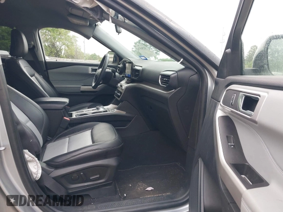 2022 Ford Explorer XLT z VIN 1FMSK7DH2NGB99767, wystawiony jako IAAI lot #41945162 z przebiegiem 59 383 mil mil oraz . Historia ofert i sprzedaży dostępna na DreamBid. Obrazek 5.