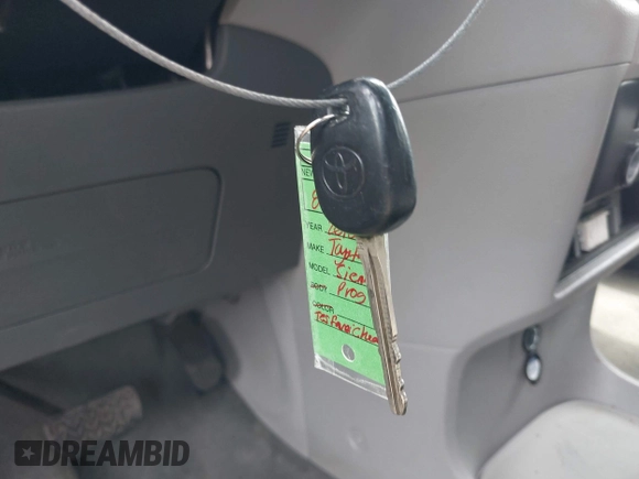 2018 Toyota Sienna LE Auto Access Seat with VIN 5TDKZ3DC6JS909072, listed as a IAAI auction lot 42228691 with 253,295 mi miles and . Bid and sale history available at DreamBid. Image 11.