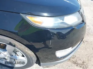 2013 Chevrolet Volt with VIN 1G1RA6E48DU106917, listed as a IAAI auction lot 42123449 with 47,089 mi miles and . Bid and sale history available at carsss.com. Image 6.