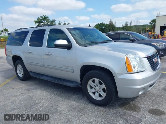 2014 GMC Yukon XL SLT with VIN 1GKS1KE04ER239326, listed as a IAAI auction lot 42095373 with 96,123 mi miles. Bid and sale history available at carsss.com. Image 1.