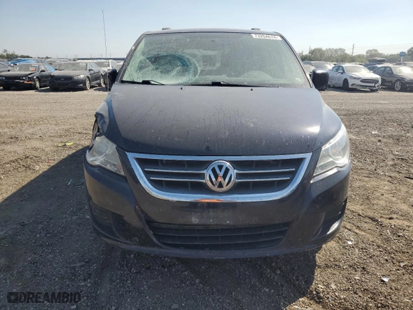 2011 Volkswagen Routan SE with VIN 2V4RW3DG9BR717347, listed as a Copart auction lot 73204674 with 236,803 mi miles and Salvage Title. Bid and sale history available at carsss.com. Image 5.