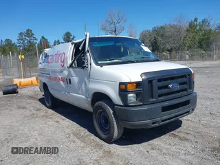 2008 Ford Econoline Cargo Commercial with VIN 1FTNE24W98DA84194, listed as a IAAI auction lot 41768181 with 321,483 mi miles. Bid and sale history available at carsss.com. Image 1.