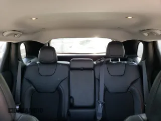 2020 Jeep Cherokee Trailhawk Elite z VIN 1C4PJMBN3LD537812, wystawiony jako Copart lot #73635994 z przebiegiem 43 496 mil mil oraz Czysty tytuł • Clean title. Historia ofert i sprzedaży dostępna na DreamBid. Obrazek 10.