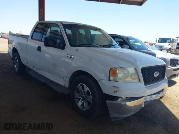2004 Ford F-150 STX z VIN 1FTRX12W54NA86070, wystawiony jako IAAI lot #42714603 z przebiegiem 293 183 mil mil oraz . Historia ofert i sprzedaży dostępna na DreamBid. Obrazek 1.